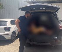 Mulher é presa em Maceió por repassar informações a autores de homicídio