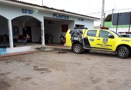 Homem é preso após ferir duas pessoas com faca de serra