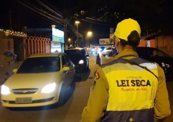 Subcomandante do BPRv tem habilitação recolhida e é multado em Alagoas