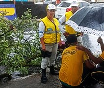 Ronda no Bairro socorre jovem atingida por galho de árvore em Maceió