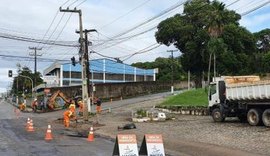 Trecho da Av. Gustavo Paiva é interditado para manutenção em galerias