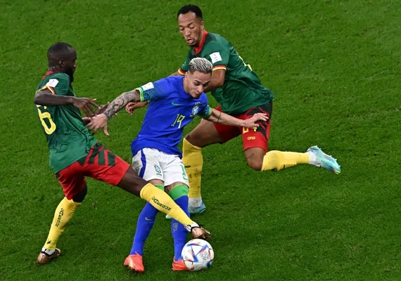 Brasil perde por 1 a 0 para Camarões, mas fica em primeiro lugar do Grupo G