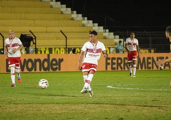 CRB é dominado, despede-se da Série B com goleada; saiba detalhes do jogo