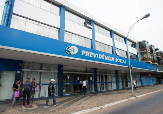 Adiantamento da 1ª parcela do 13º de aposentados tem valores diferentes