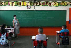 Especialistas discutem a retomada das aulas presenciais no Brasil