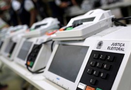 TSE manda retirar 55 links em que Bolsonaro fala de fraude em urnas