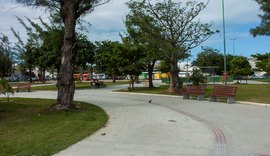 Motocicleta é furtada em frente à Praça da Faculdade em Maceió