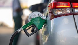 Presidente diz que existe previsão para preço da gasolina cair R$ 2 e do diesel R$ 1