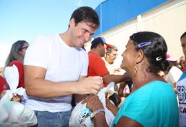 Prefeitura faz ação e distribui mais de 16 mil quilos de peixe a 8 mil famílias