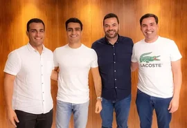 JHC negocia com vereadores de oposição apoio para governo em 2026