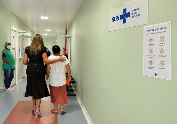 Neurologista da Sesau alerta para sinais e cuidados do Parkinson