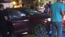 Mulher com sinais de embriaguez provoca acidente e deixa dois feridos