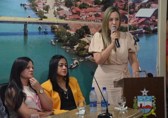 Emanuella Moura envia PL à Câmara para pagar precatórios do FUNDEF