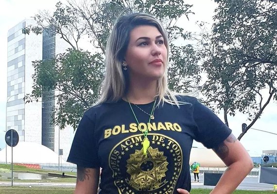 Ativista Sara Winter é presa pela Polícia Federal, em Brasília