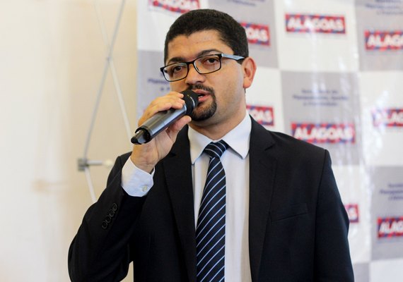 Aumento do servidor em AL pode chegar a 100% este ano, revela secretário