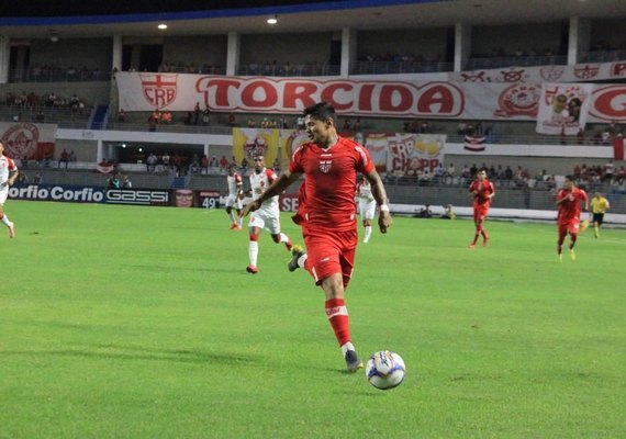 Após saída de Nogueira, CRB não procura zagueira