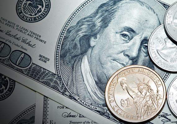 Dólar é vendido perto de R$ 5,44 e bolsa sofre queda de 2%