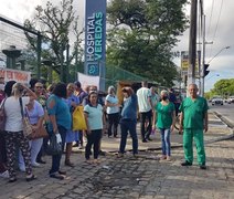 Trabalhadores do Hospital Veredas protestam por salários atrasados