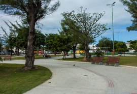 Motocicleta é furtada em frente à Praça da Faculdade em Maceió