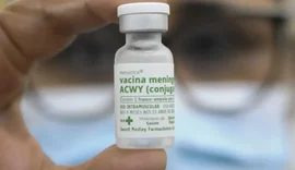 Meningite C: sintomas, riscos e formas de prevenção