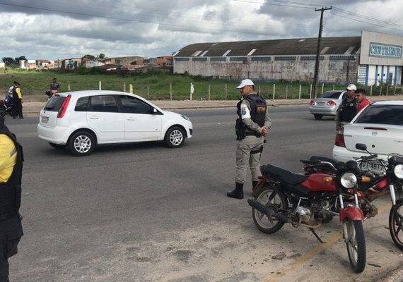 SMTT realiza operações de fiscalização no fim de semana