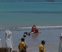 Vídeo: Idoso morre após se afogar na praia de Ipioca, em Maceió