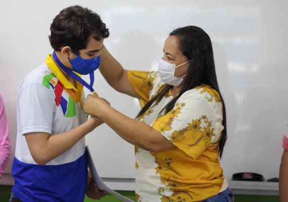 Aluno de Campo Alegre é ouro na olimpíada brasileira de matemática