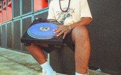 Deejay Obama, começou sua carreira artística independente em 2014