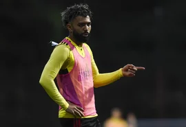 Tite indica concorrência de Gabigol para ser convocado para a Copa do Mundo