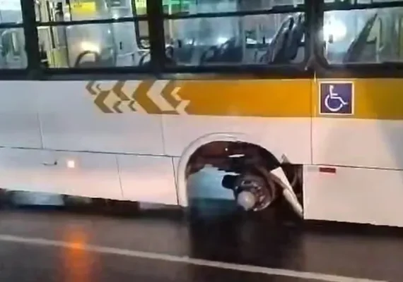 VÍDEO: Ônibus perde rodas traseiras em Maceió e gera alerta sobre segurança