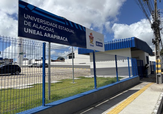 Uneal divulga resultado final de concurso para professores efetivos