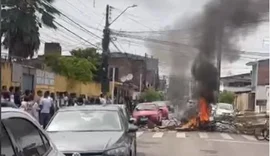 Estudantes protestam por melhorias na estrutura de escola estadual no Clima Bom