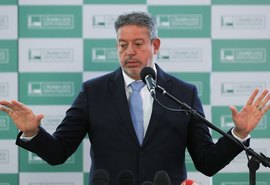 PGR muda posição e defende rejeição de denúncia contra Arthur Lira