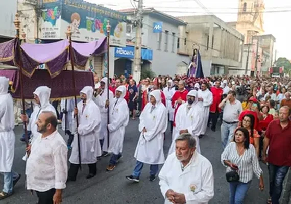 Sexta-feira da Paixão reúne fiéis em ritos de fé e tradição em Maceió