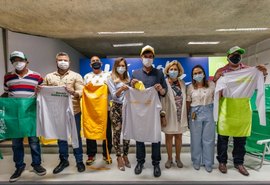 Sedetur entrega kits de praia padronizados para ambulantes da Ponta Verde