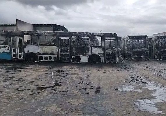 Arapiraquenses podem ter transporte público comprometido após incêndio em garagem de ônibus