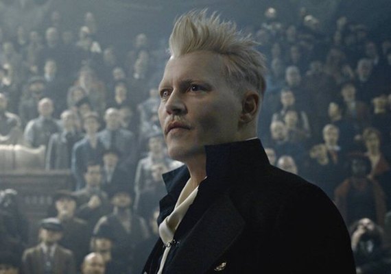Fãs de Johnny Depp criam petição para que Warner recontrate o ator