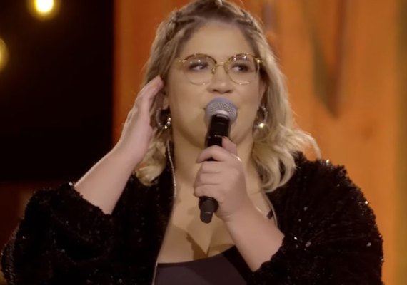 Marília Mendonça se desculpa após fala transfóbica durante live