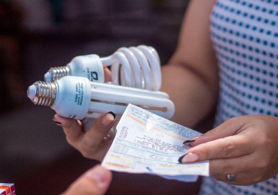 Moradores de Pão de Açúcar poderão fazer troca de lâmpadas antigas por luzes de LED