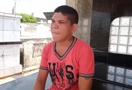 Jovem mora em cemitério e dorme em túmulos abertos, 'tem que ter medo de quem tá vivo”