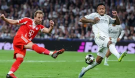 Harry Kane alcança 50 gols na temporada e desponta rumo à Bola de Ouro