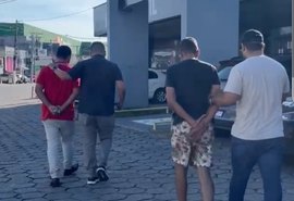 Polícia Civil prende dupla envolvida em furto e receptação de celulares em Maceió