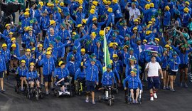 Brasil anima a Champs-Élysées na abertura dos Jogos Paralímpicos