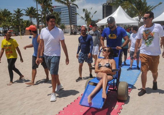 Prefeito Rui Palmeira participa de edição especial do Praia Acessível