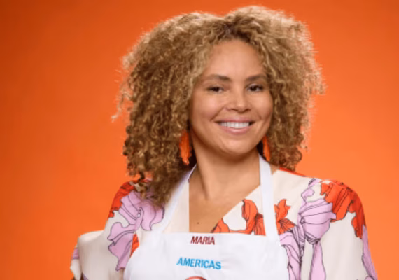 Brasileira conquista vaga no MasterChef EUA após preparar moqueca de camarão