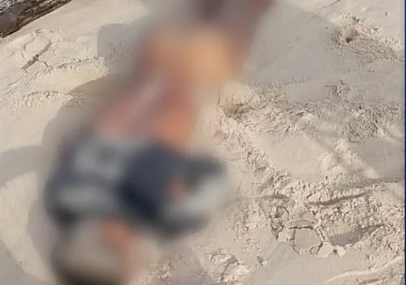 Polícia apura morte de homem encontrado seminu em praia do litoral sul