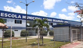 Oposição denuncia que escola municipal no Benedito Bentes funciona sem ventiladores e ar-condicionado
