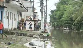 Número de vítimas das chuvas volta a aumentar após contato com municípios isolados