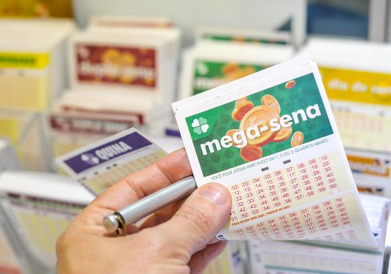Mega-Sena deve pagar R$ 5 milhões neste sábado (10)