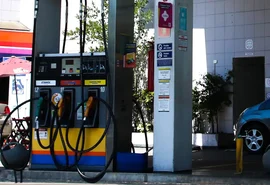 Prévia da inflação acelera para 0,44% em maio, puxada pela gasolina